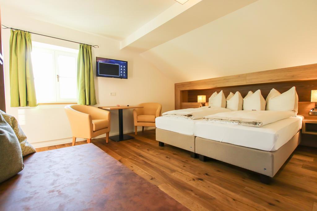 Hotel - Wirts'Haus "Zum Schweizer" Lofer Eksteriør billede