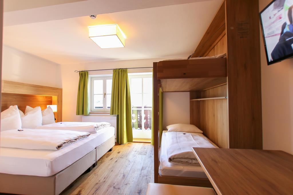 Hotel - Wirts'Haus "Zum Schweizer" Lofer Eksteriør billede