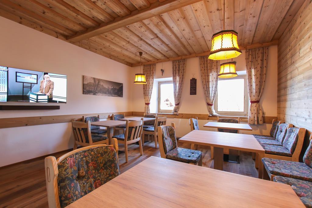 Hotel - Wirts'Haus "Zum Schweizer" Lofer Eksteriør billede